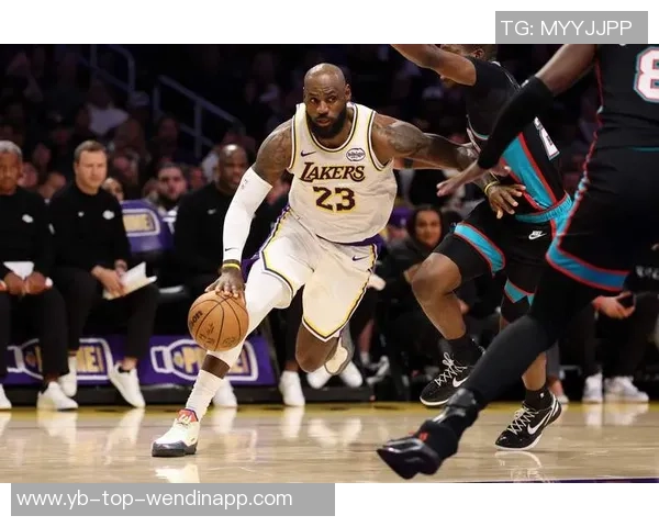 总助攻历史第二的传奇前锋41岁仍能砍下26分10助攻令人怀念辉煌岁月 总助攻历史第二的传奇前锋41岁仍能砍下26分10助攻令人怀念辉煌岁月