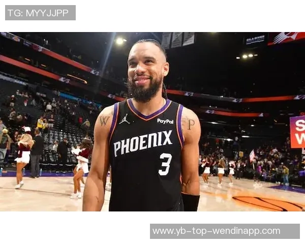 狄龙三分球表现出色半场15分3篮板助力球队争胜